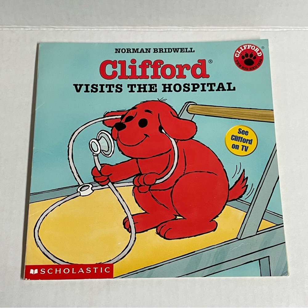 ♦️$3♦️ Clifford Visits the Hospital Norman Bridwell kids book